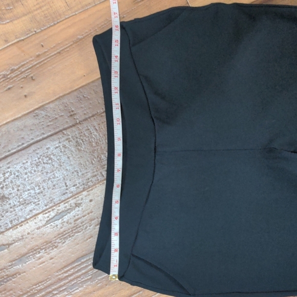 𝅺Soft Surroundings Petites Sadie Scalloped Ankle Pants - Picture 4 of 10